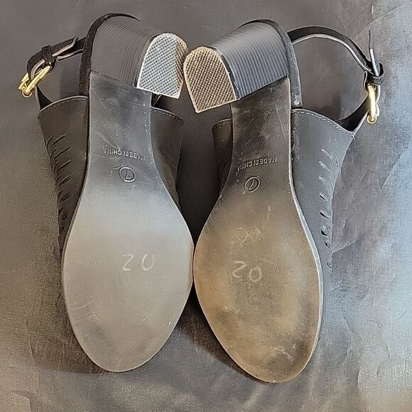 REPORT CUTOUT DESIGN DETAILS PEEP TOE ANKLE STRAP GOLD BUCKLE SANDAL - Picture 8 of 14